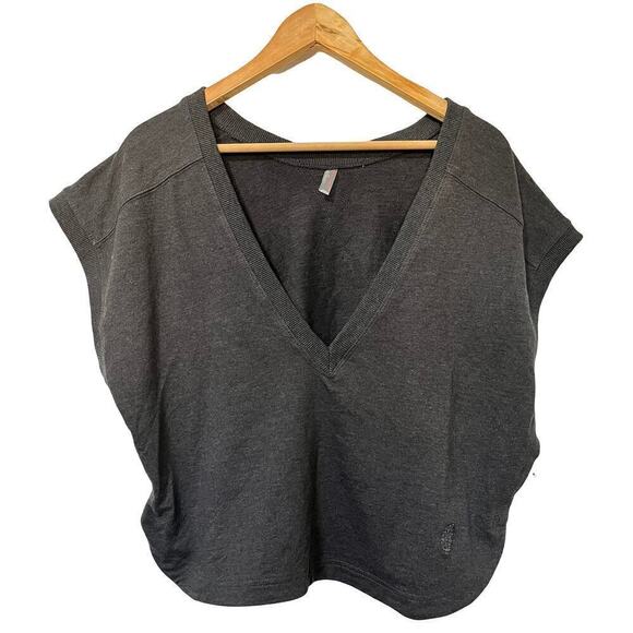 Free People Movement All Day Reversible Short Sleeve Tee Size S Gray Cropped NEW - Picture 4 of 9